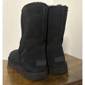 UGG Classic Black Boots Women's 11 Sheepskin Suede Fur New Without Box